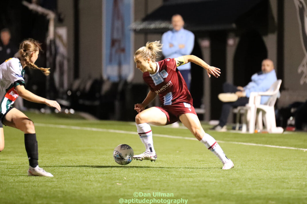 Georgia Yeoman-Dale in action for APIA Leichhardt against Northern Tigers during the 2021 NPL NSW Women's season. Photo credit: Dan Ullman (Instagram - @aptitudephotography)
