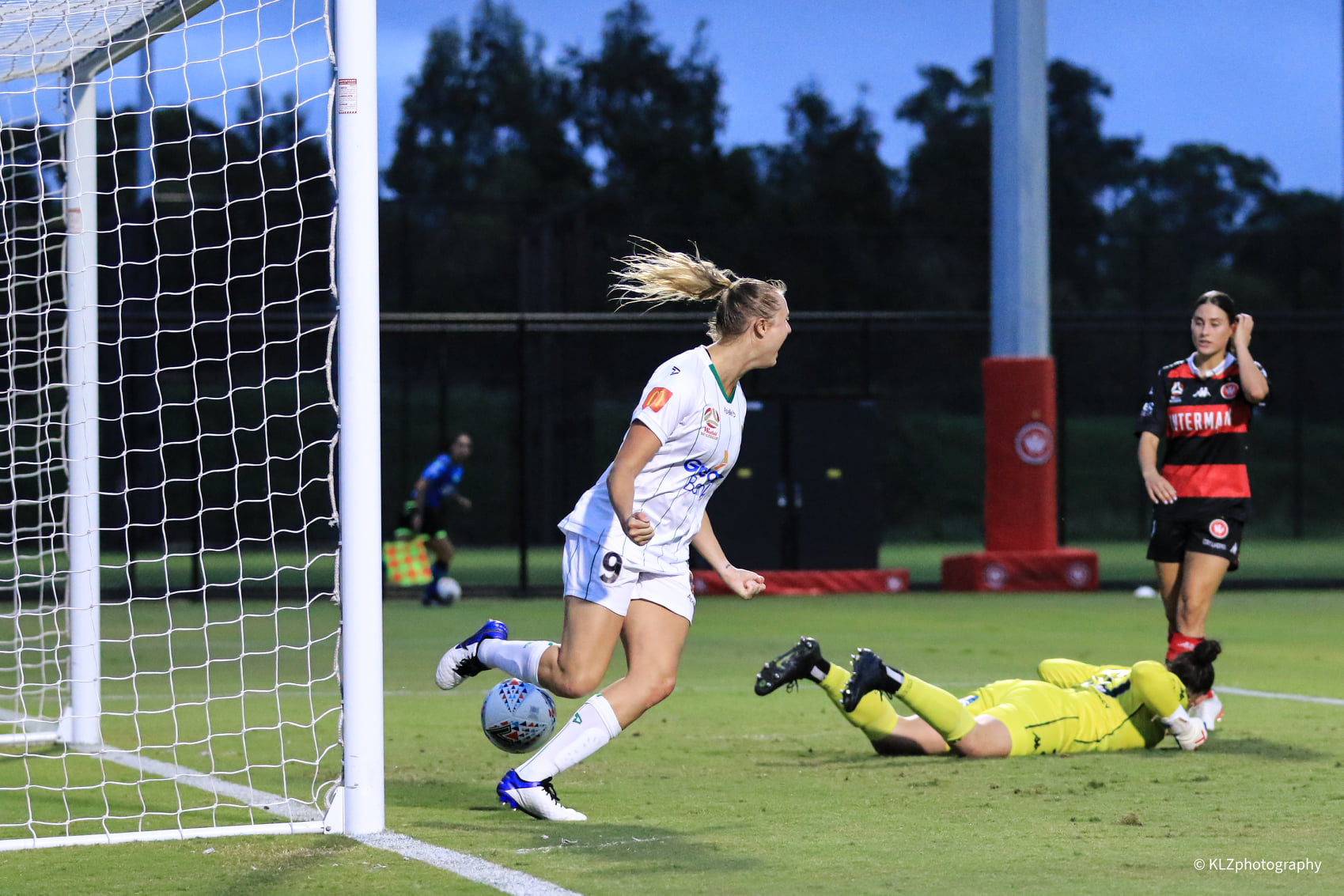 Tara Andrews celebrates scoring for Newcastle Jets against Western Sydney Wanderers, in a game played at Wanderers Football Park during the 2020-21 A-League Women season. Photo credit: Kellie Lemon / KLZ Photography