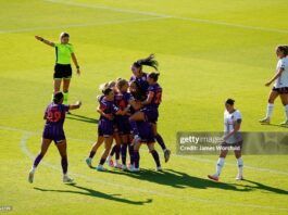 PERTH, AUSTRALIA - NOVEMBER 10: Perth Glory players celebrate a goal during the round two A-League Women's match between Perth Glory and Newcastle Jets at HBF Park, on November 10, 2024, in Perth, Australia. (Photo by James Worsfold/Getty Images)