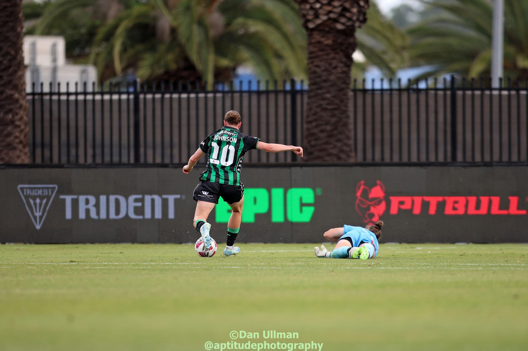 Western United's Kahli Johnson runs in to score during the 2024-25 A-League Women game between Central Coast Mariners and Western United, at Central Coast Stadium. Photo credit: Dan Ullman (Instagram - @aptitudephotography )