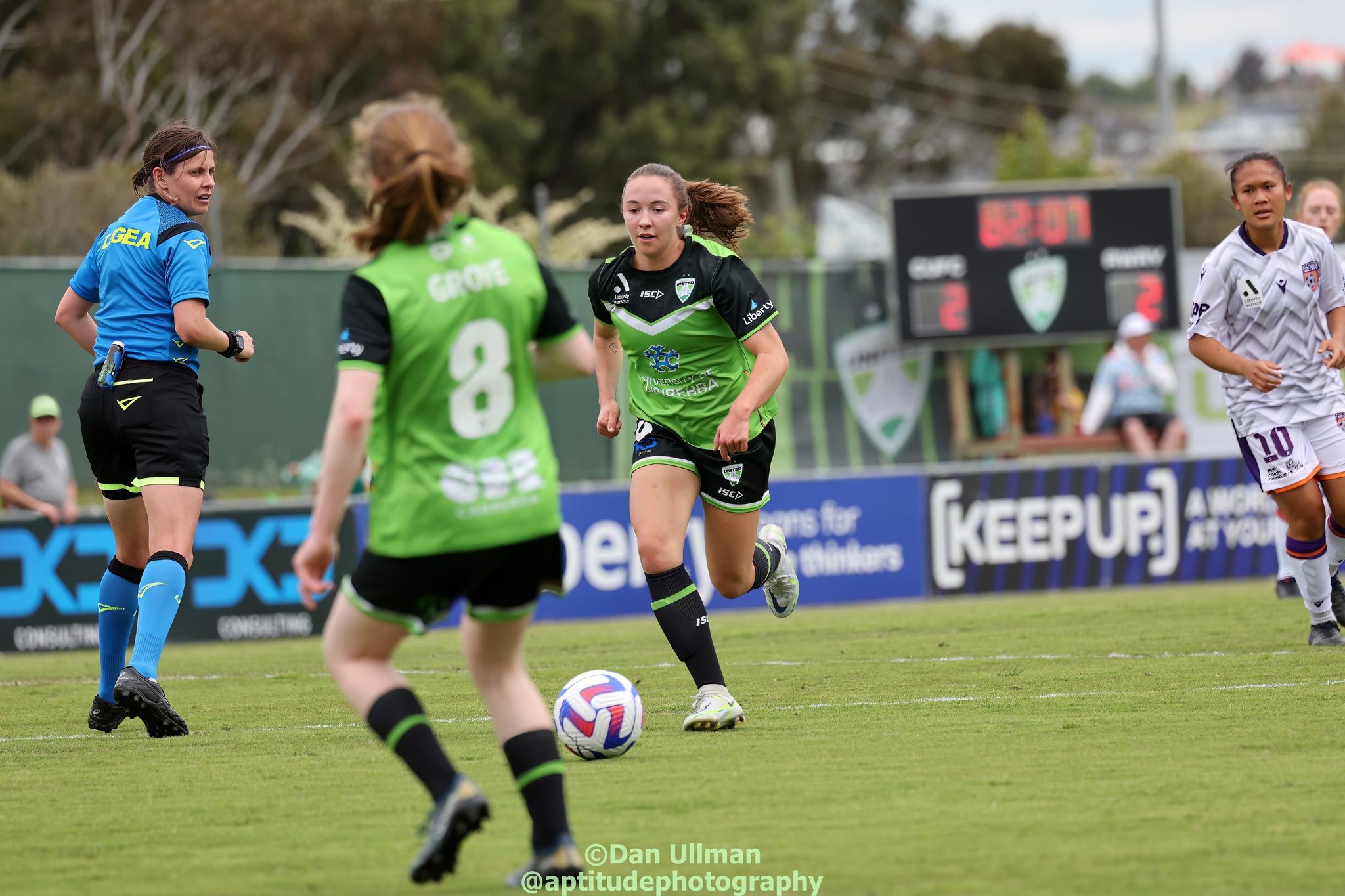 Laura Hughes runs with the ball during a 2022-23 A-League Women game between Canberra United and Perth Glory. Photo credit: Dan Ullman - follow his new Instagram account @soccerpicsap